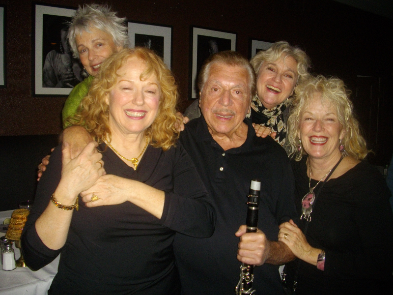 Cip & Cat at Vitello's with Susan Heldfond, Susan Krebs and my sister Betty Lovegren.